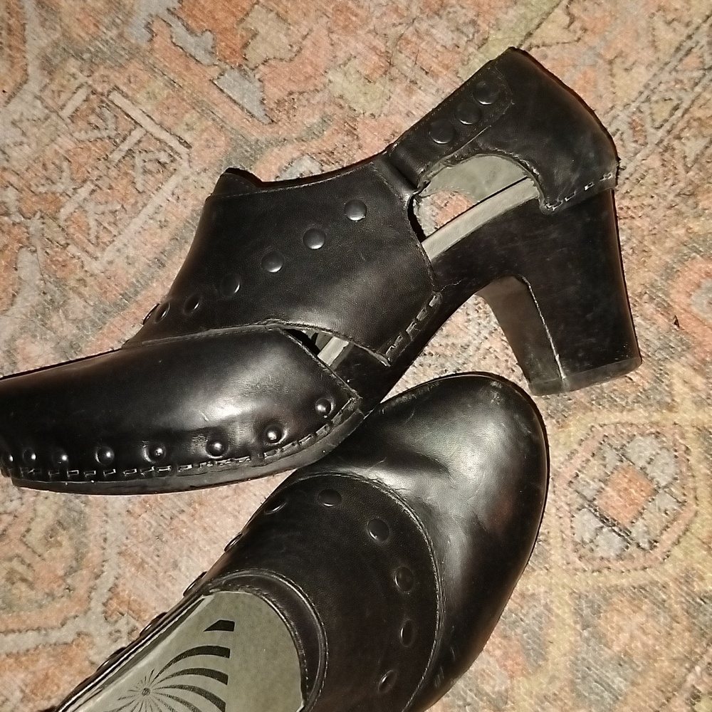 Elegant Dansko Black Women's Heel Clogs - Size 40 (9) - Picture 3 of 5